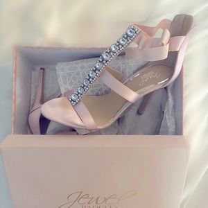 NIB Badgley Mischka “Henderson”, Size 8.5